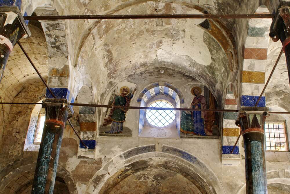 Things to do in Cappadocia: the byzantine frescoes in a church in Cemil, Cappadocia