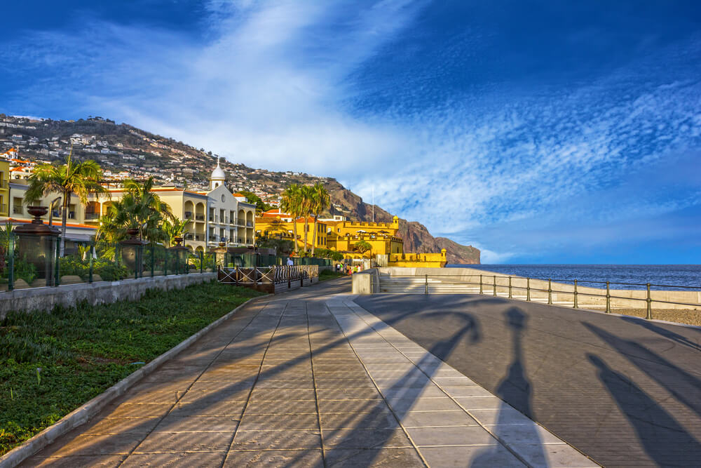 Activities in Funchal: The Paseo Marítimo in the centre of Funchal