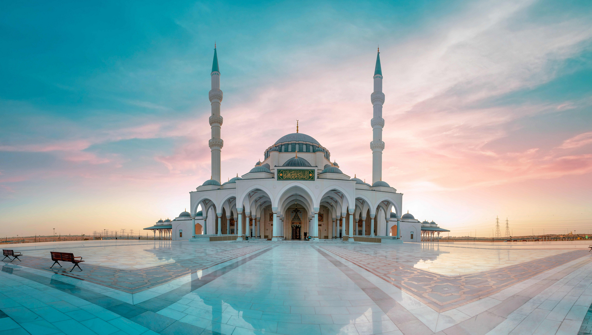 Things to do in Sharjah: The Al Noor Mosque in pastel sunlight