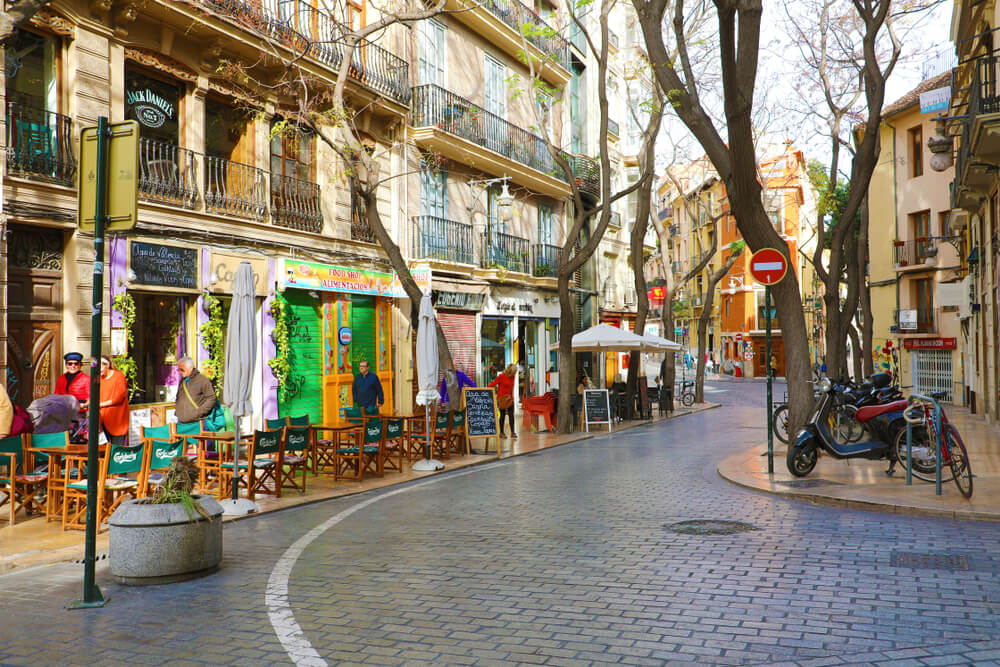 Carmen: A typical neighbourhood street of Valencia