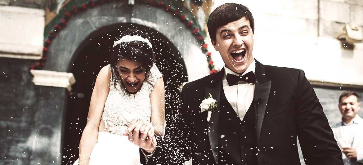 Pot de chambre des mariés ou bouquet de la mariée? Suivez la tradition française