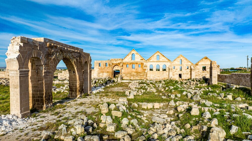 Türkei Sehenswürdigkeiten: Ruinen des Apollontempels bei Didima.