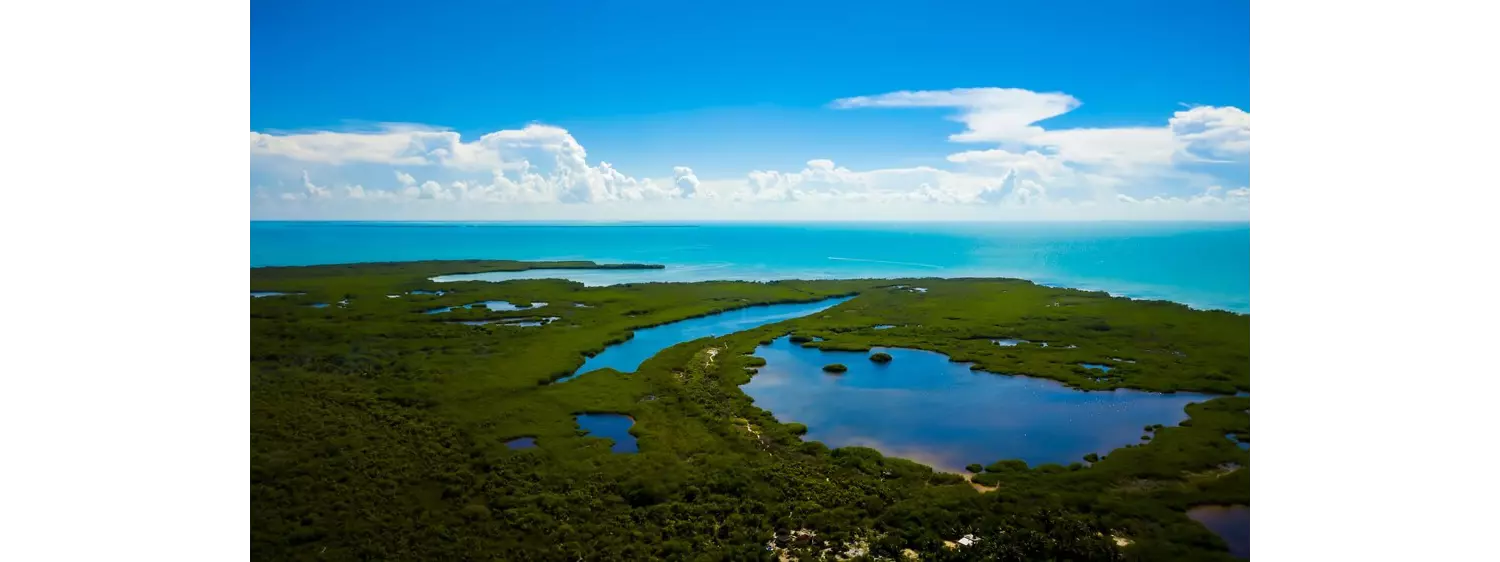 Das Biosphärenreservat Sian Ka’an in Mexiko aus der Luft gesehen.
