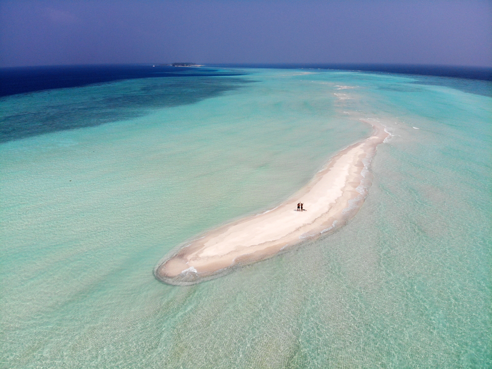 Unbewohnte Inseln: Sandbank auf den Malediven.