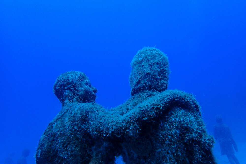 Museo Atlantico Lanzarote: Cement human sculptures under the ocean