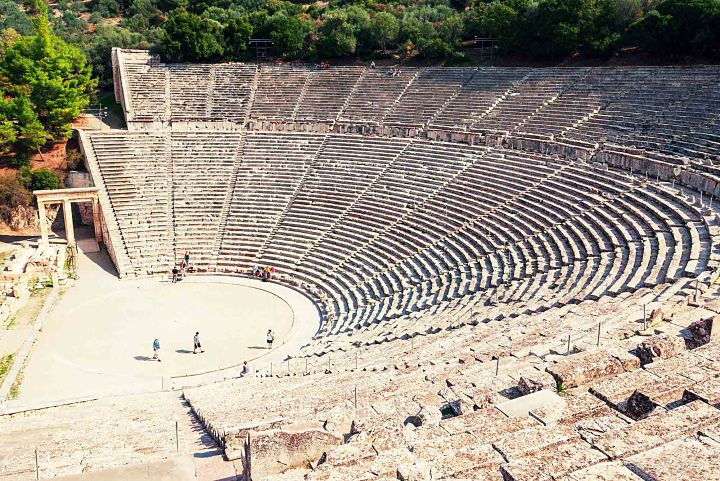 vacaciones en Grecia el teatro romano