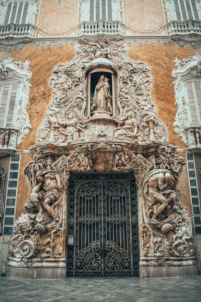 Portal des Stadtpalais Marqués de dos Aguas in Valencia, Spanien.