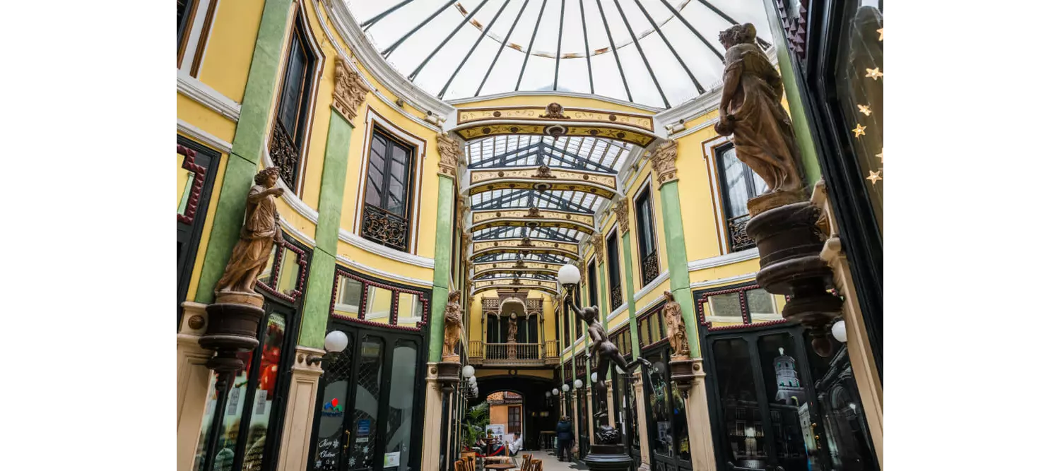 Die Ladenpassage "Pasaje Gutiérrez" in Valladolid.