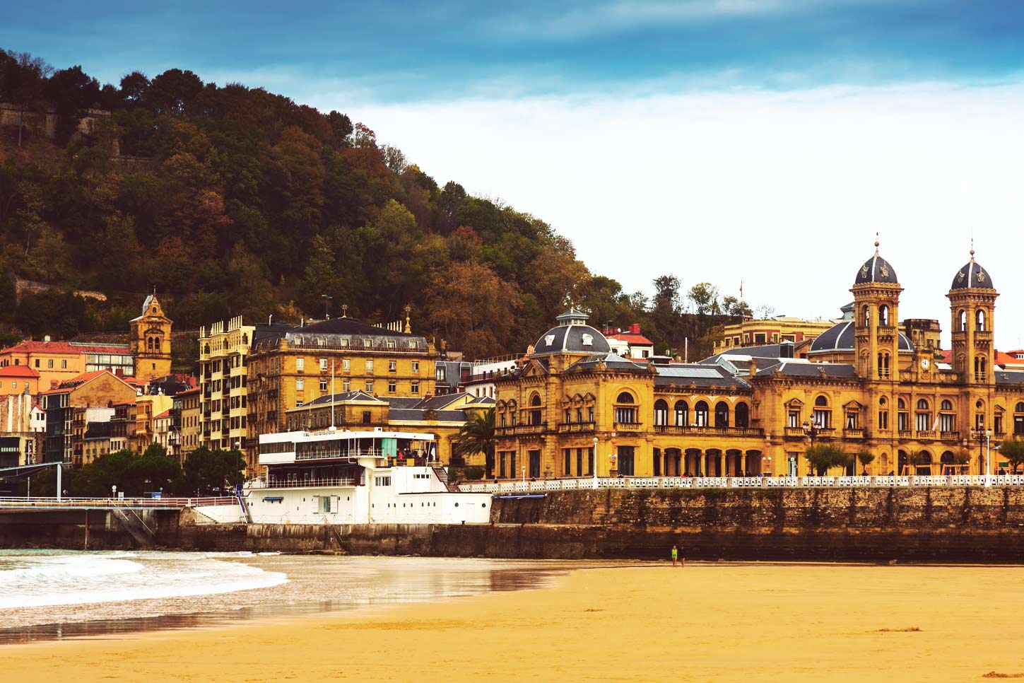 Destinazioni culturali o di mare in Spagna nella Festa dei Lavoratori