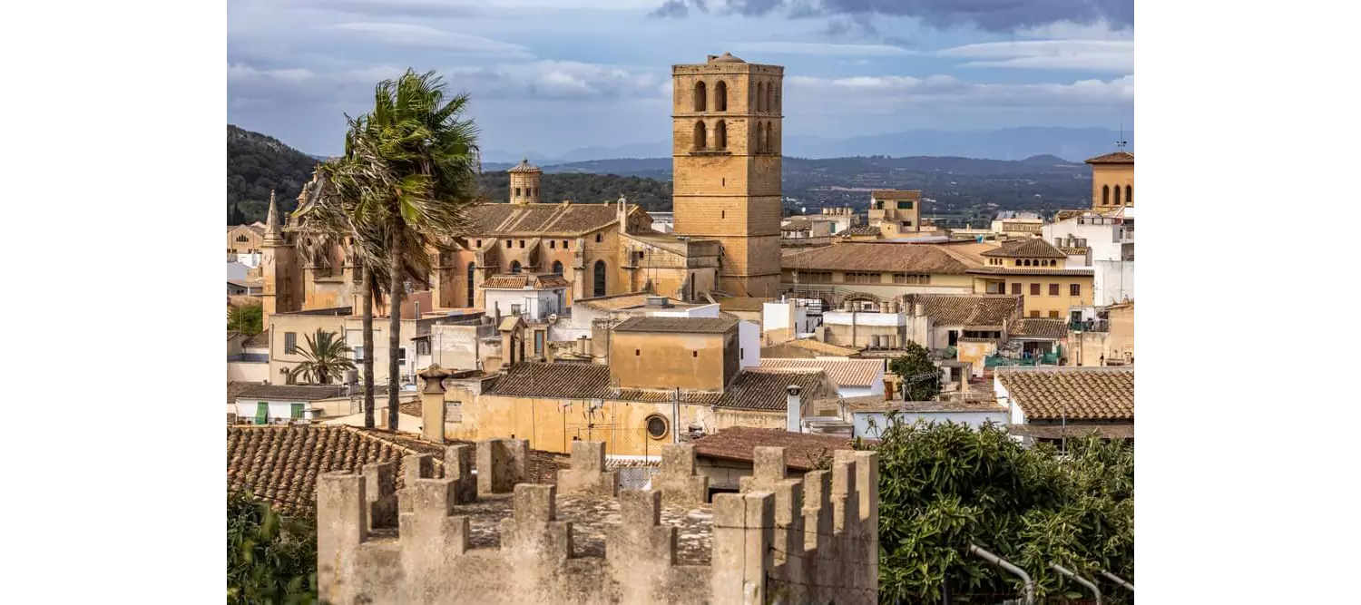 Felanitx: A traditional Felanitx skyline with old golden brick buildings