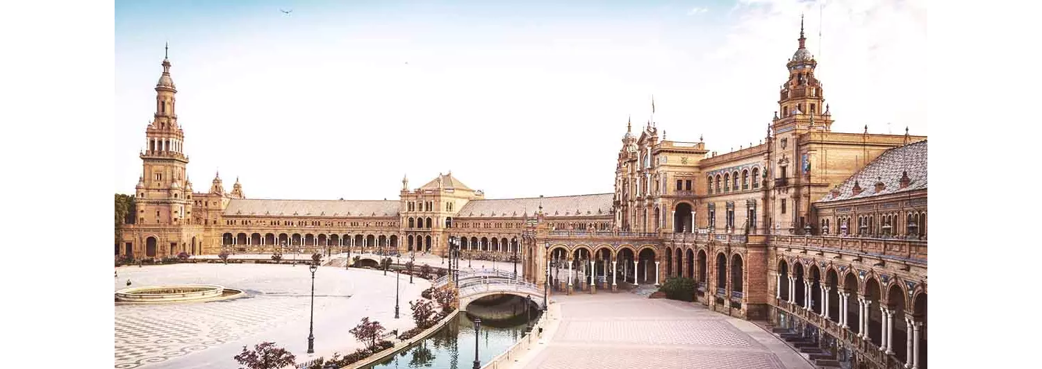 Unumgänglich auf einem Sevilla-Kurztrip: die Plaza de España