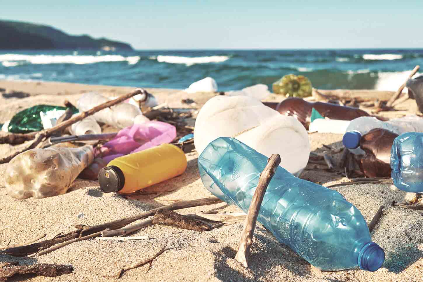 Help save the environment by minimising single-use plastic on holiday