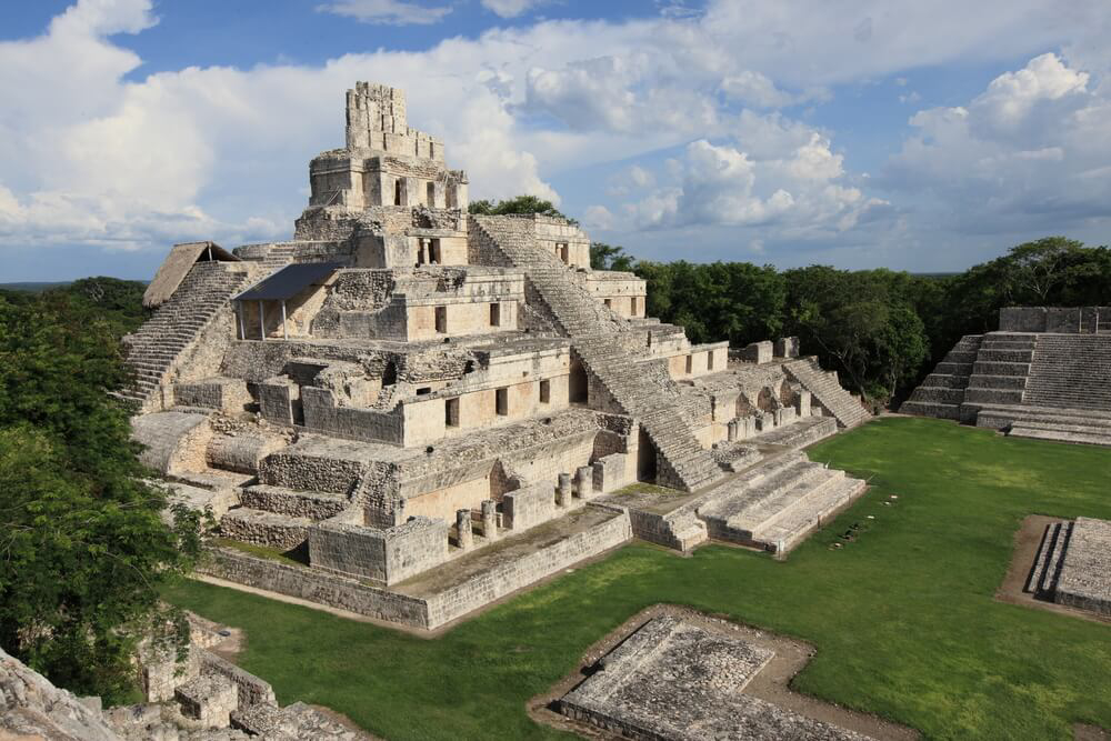 Maya-Pyramide in der archäologischen Stätte von Edzná im Bundesstaat Campeche, Mexiko.