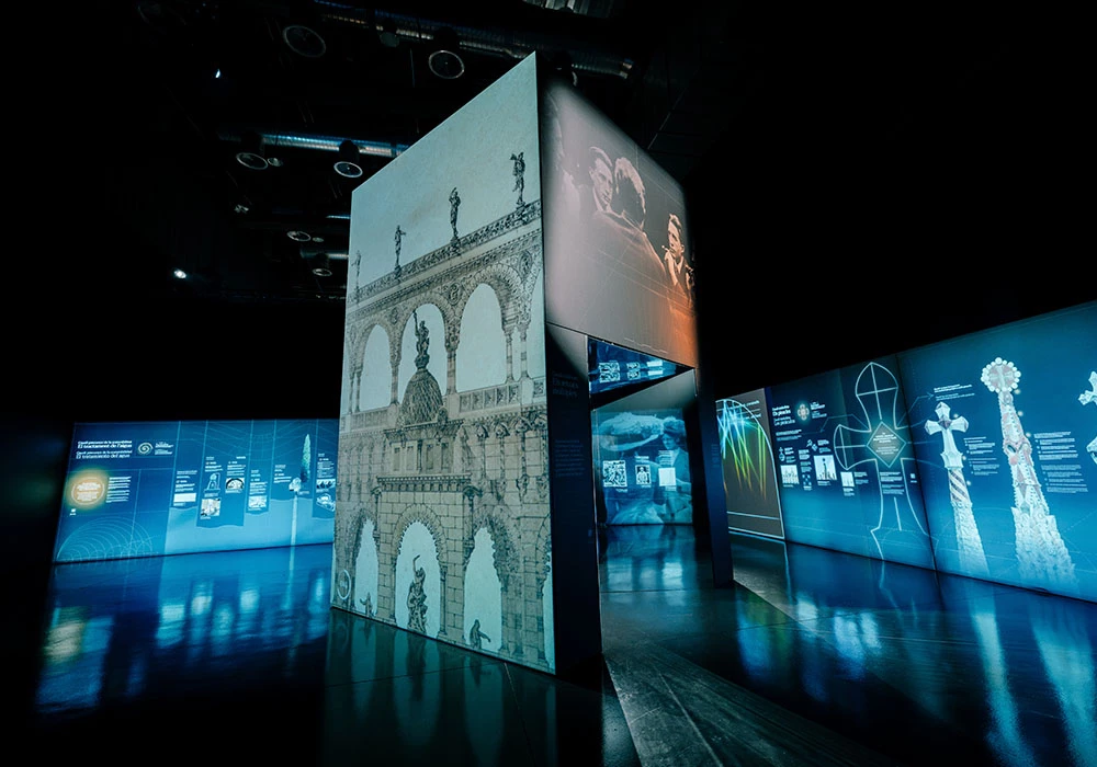 "Gaudí Code" exhibition