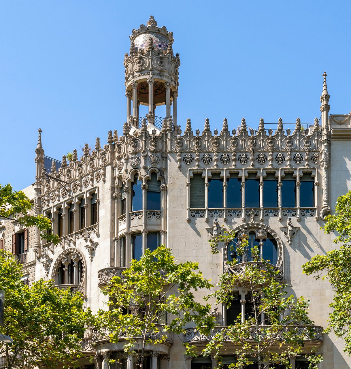 Coronament de la façana