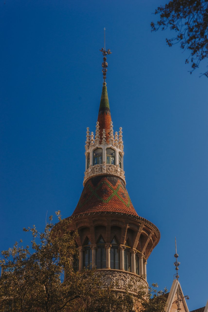 Detall de la teulada de la Casa Terradas - "Casa de les Punxes"