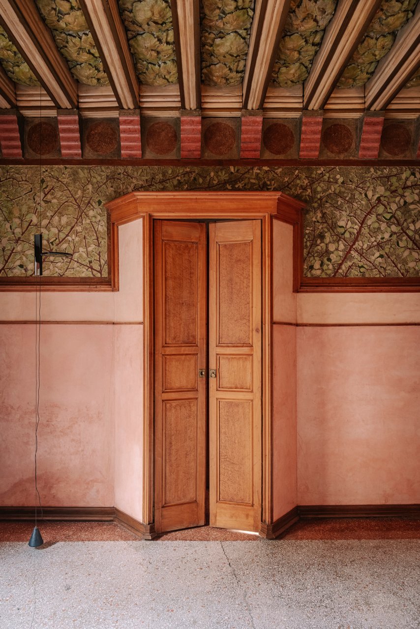 Interior habitació de la Casa Vicens