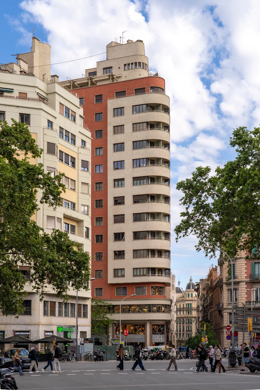 Edifici Fàbrega - Gratacels Urquinaona