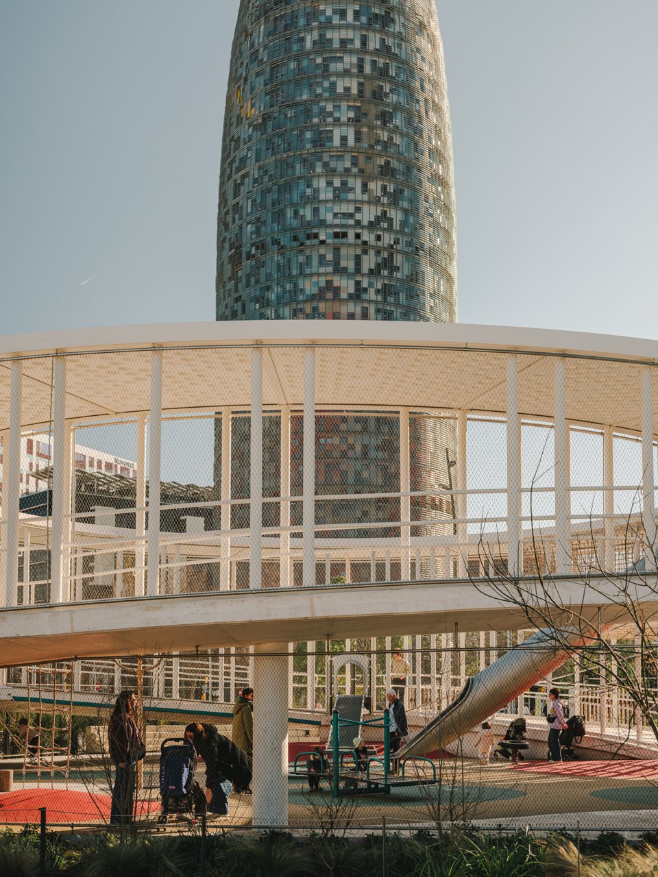 Parc de les Glòries amb la torre mirador de fons