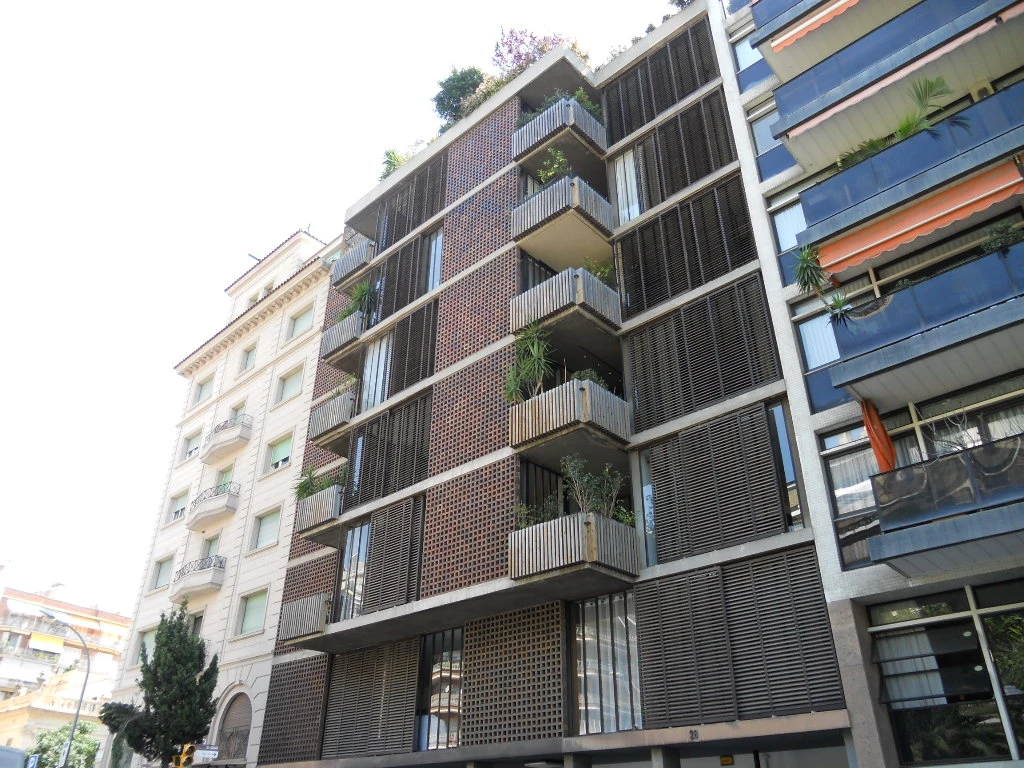 Vivendes carrer Bach, 28, de Ricardo Bofill