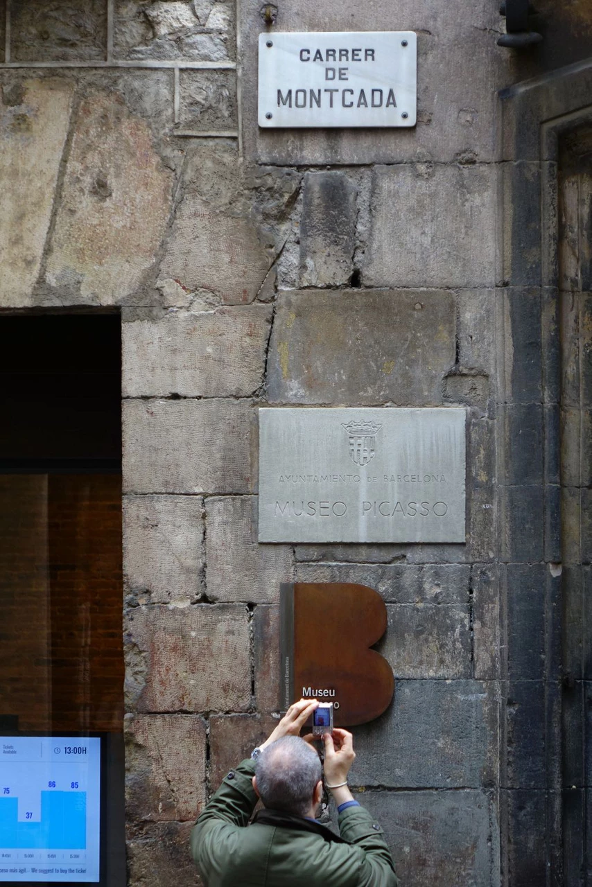 Carrer de Montcada