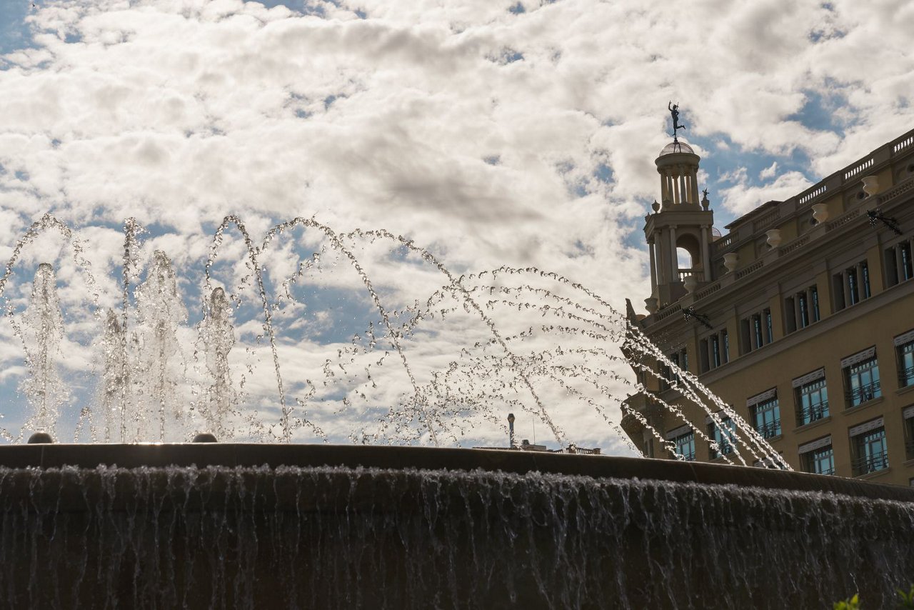 Fonts ornamentals: Fonts de plaça Catalunya