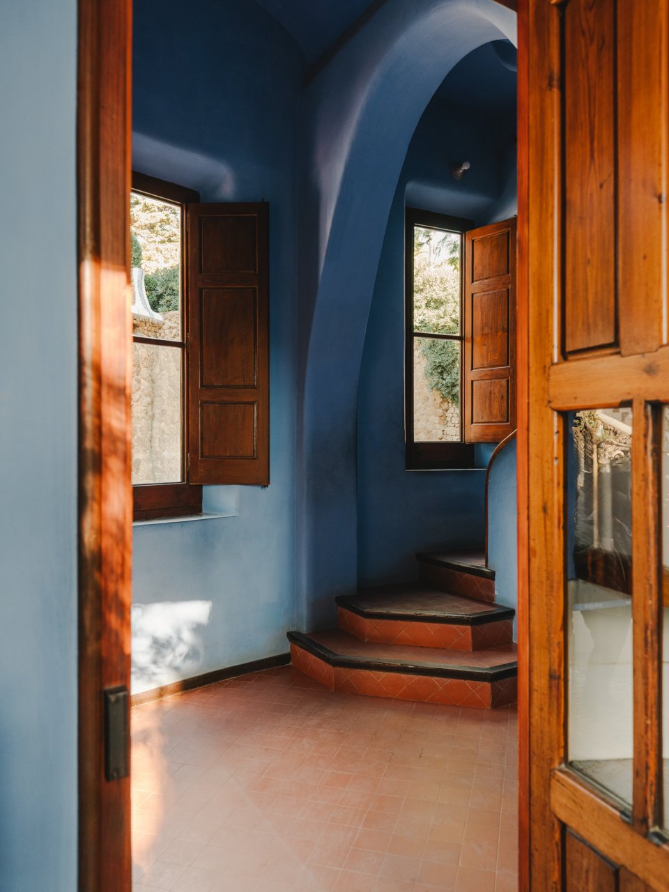 Interior Casa del Guarda, al Park Güell. Museu d'Història de Barcelona