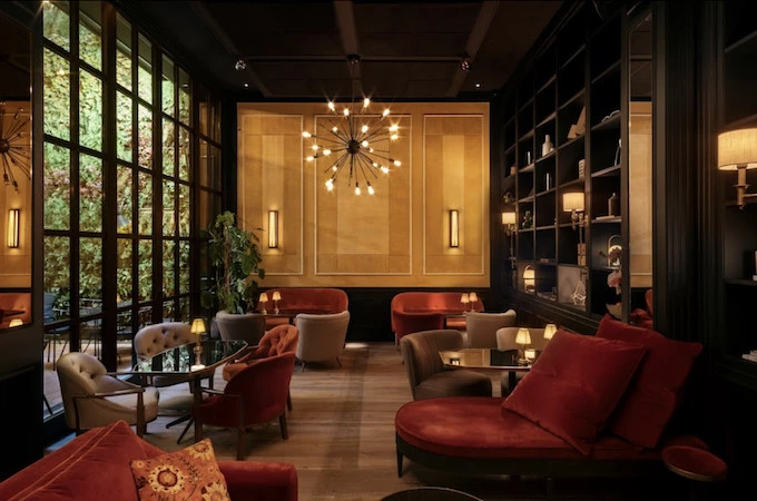 Contraban. Wittmore Hotel