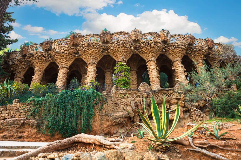 Der Park Güell ist ein tolles Ausflugsziel für einen Familienurlaub in Barcelona.