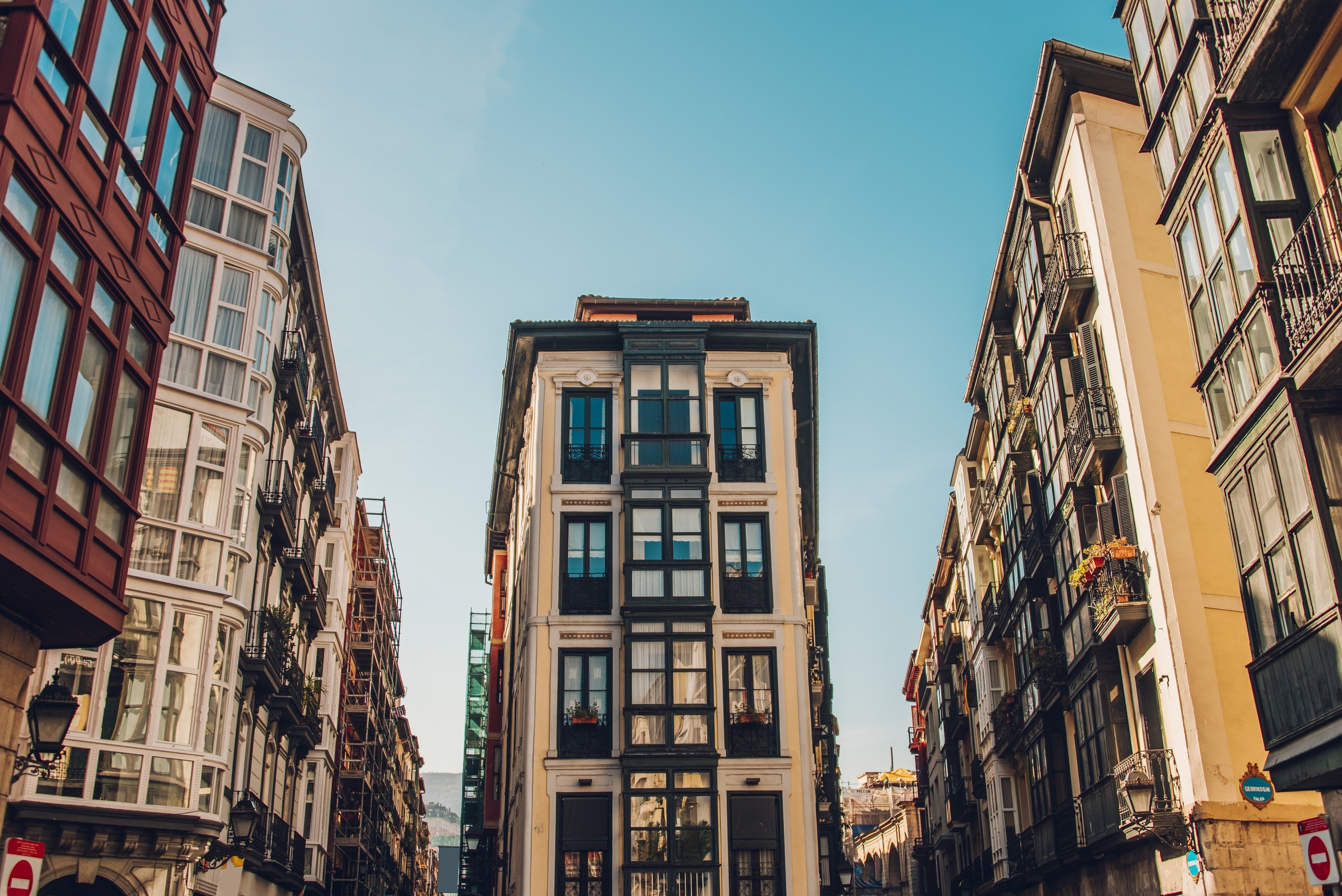 Typische Häuser in Bilbao Altstadt