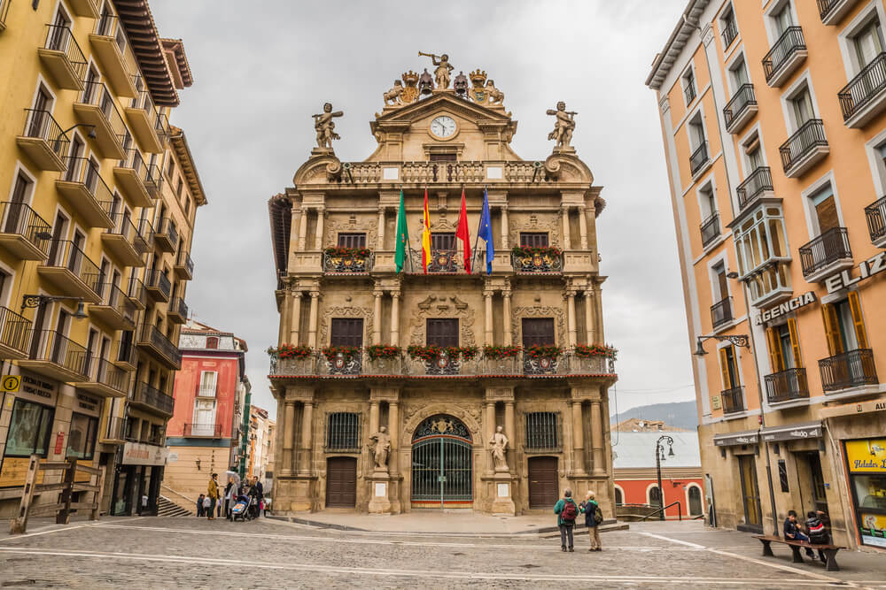 cosas para hacer en pamplona ayuntamiento