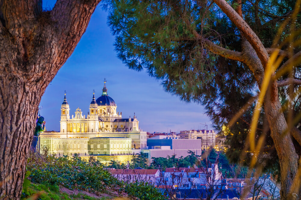 la almudena madrid festivo 