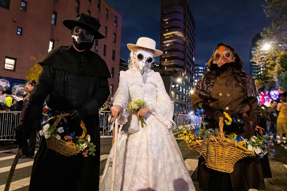 Halloween: People in fancy dress at the New York City Village Halloween Parade