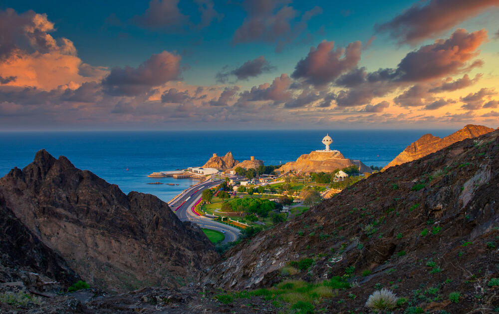 destinos de moda-paisaje de Mutrah Corniche en Mascate