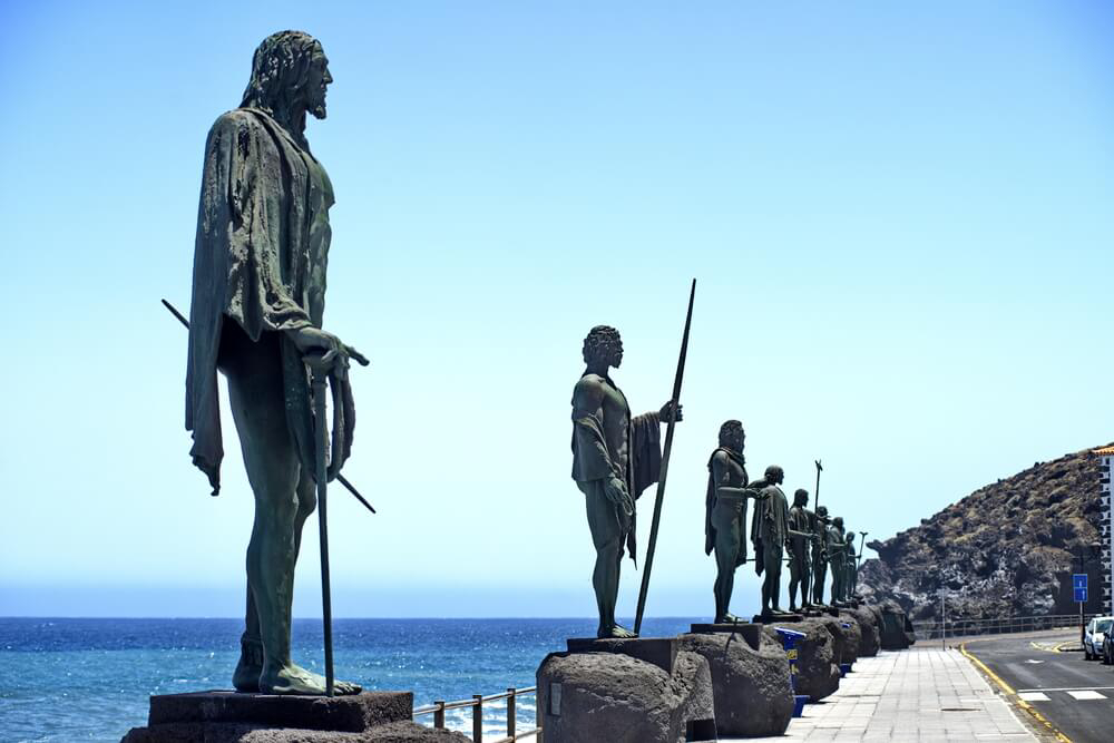 Die Guanchen-Statuen in La Candelaria, Teneriffa