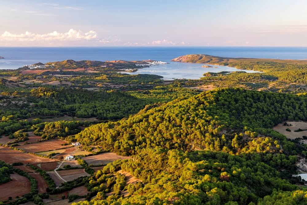 Familienurlaub auf den Balearen: Ausflug zum Monte Toro auf Menorca.