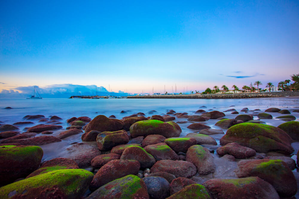 Pasita Blanco is one of those Gran Canaria beaches that is loved by locals and visitors alike