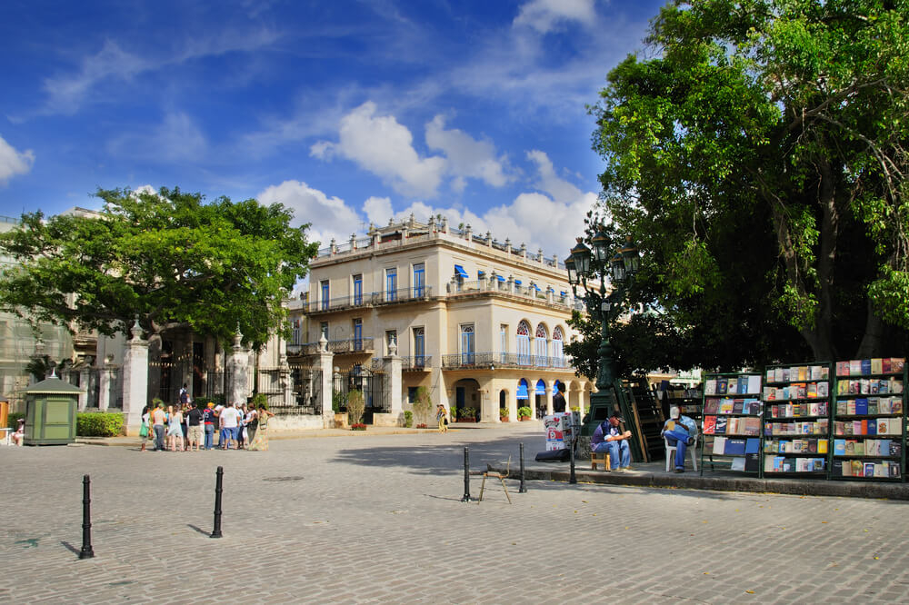 Plaza de Armas: Wide angle view of the Plaza de Armas square with book sellers and tourists