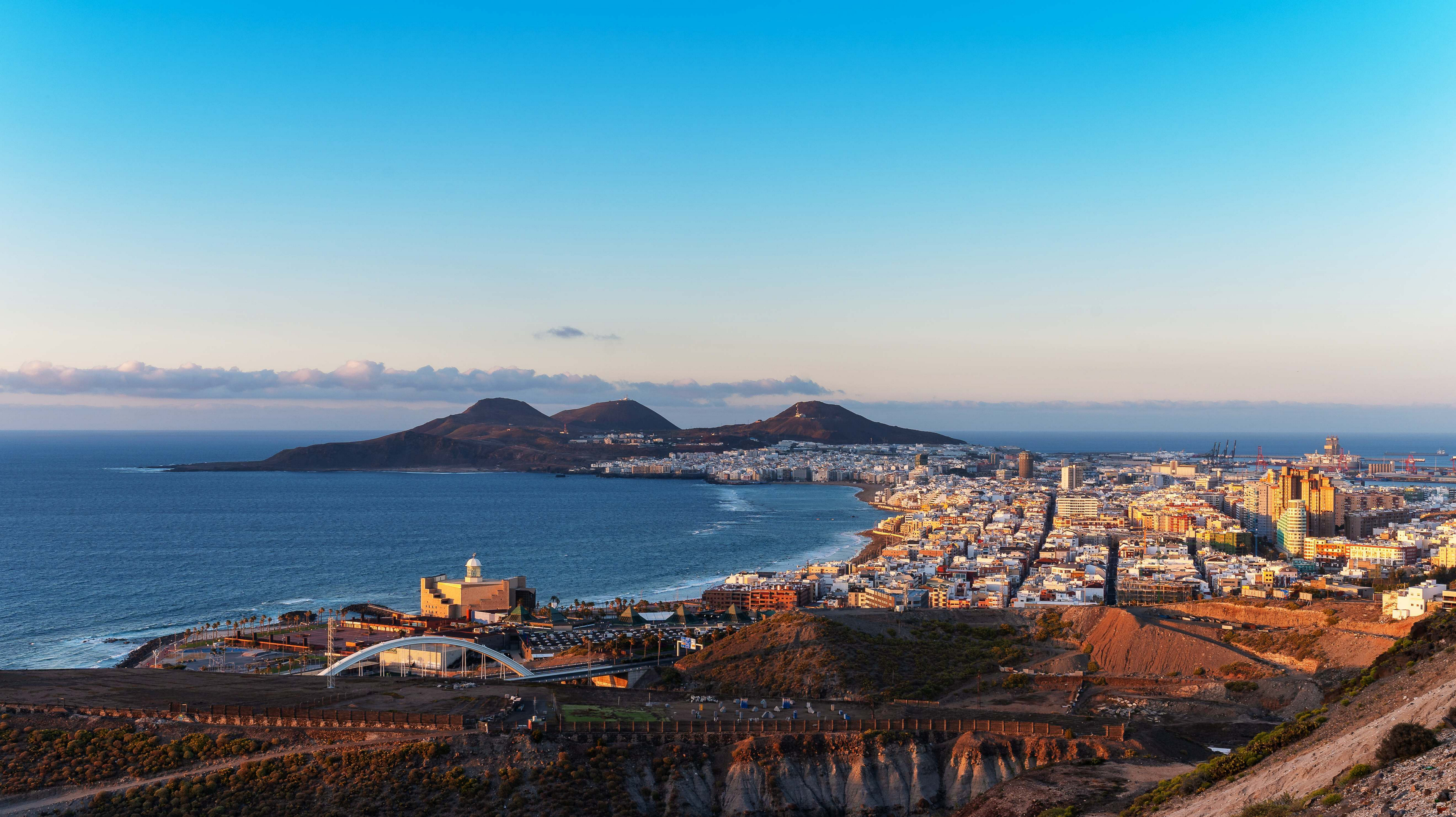 Las Palmas, Gran Canaria: Bird’s eye view of the city