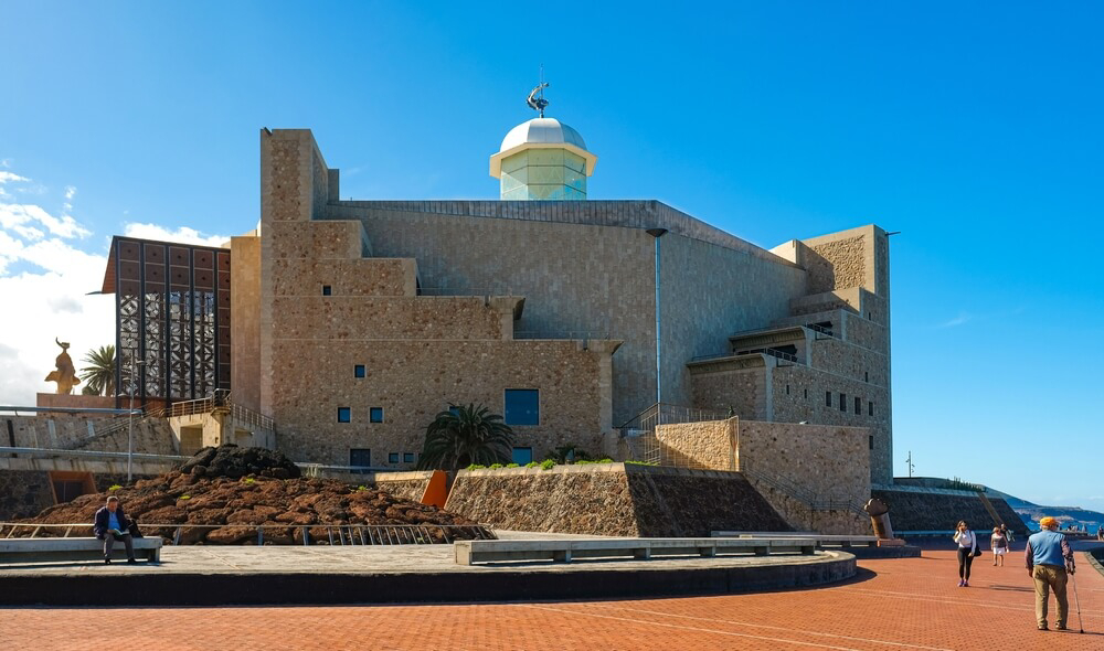 Las Palmas Sehenswürdigkeiten: die Konzerthalle Alfredo Kraus von außen.