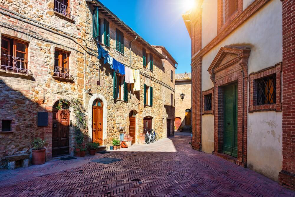 pueblos de italia bonitos