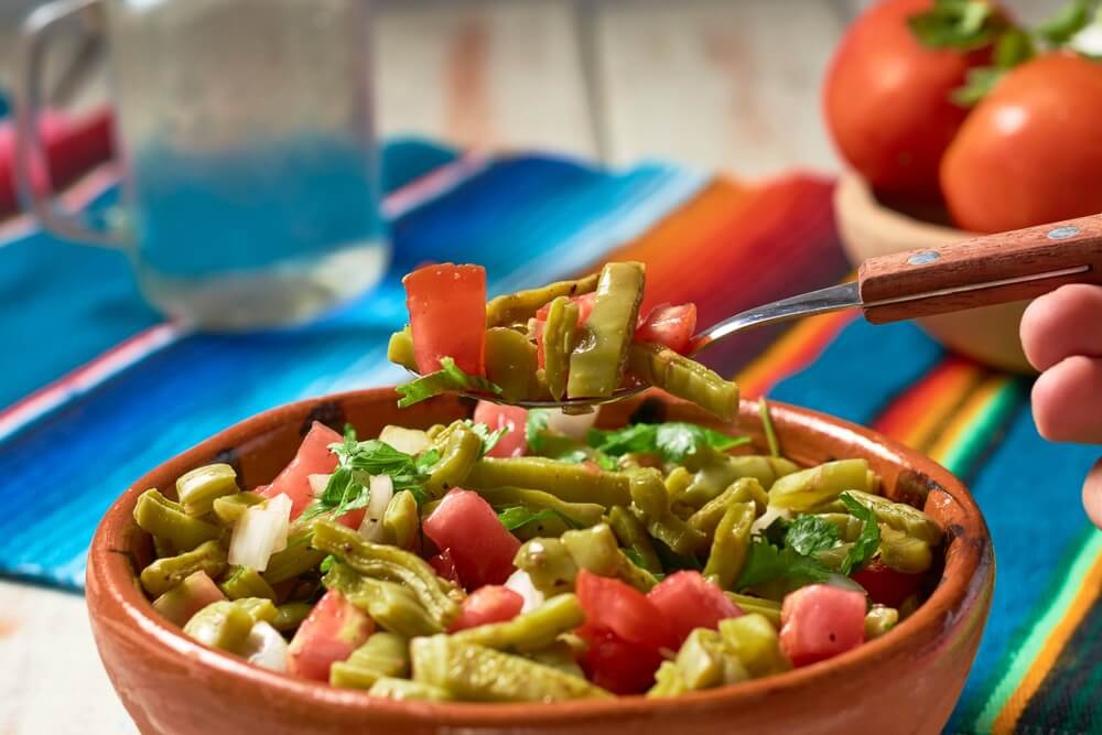 Typisch mexikanisches Essen: Kaktusfeigensalat.