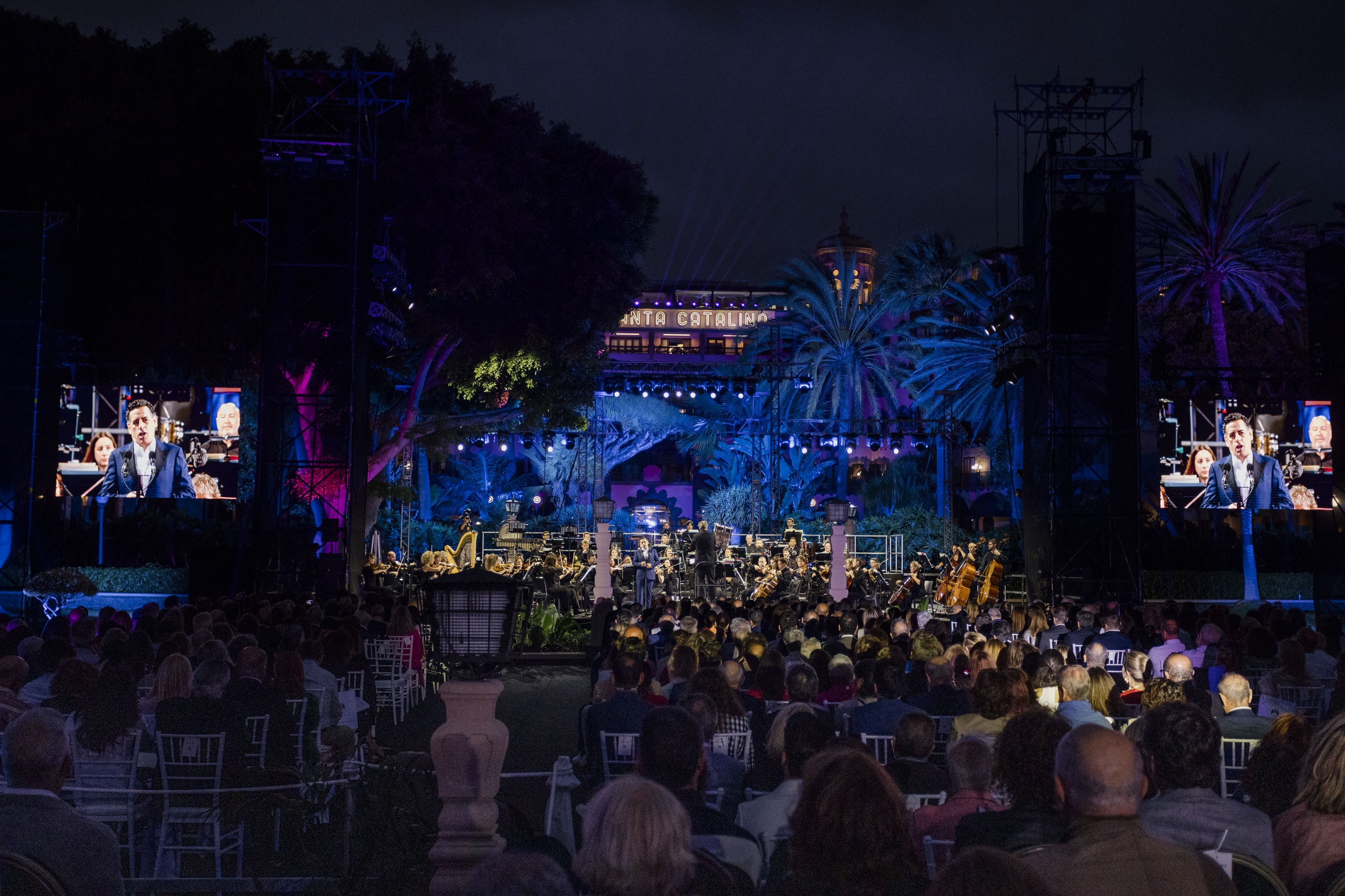 Music Festivals in Europe: Santa Catalina Classics concert in the garden of the Gran Canarian hotel