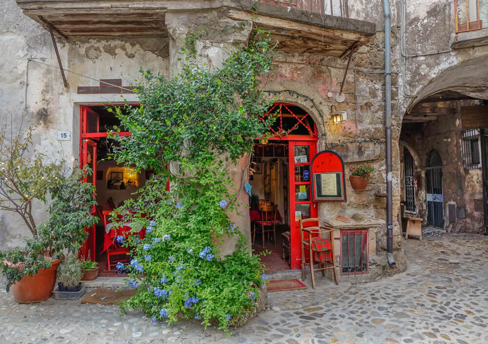 pueblos de italia bonitos