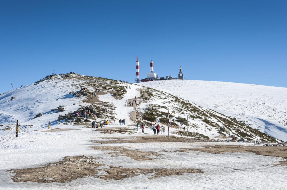 Skigebiet Navecerrada in der Sierra de Guadarrama.