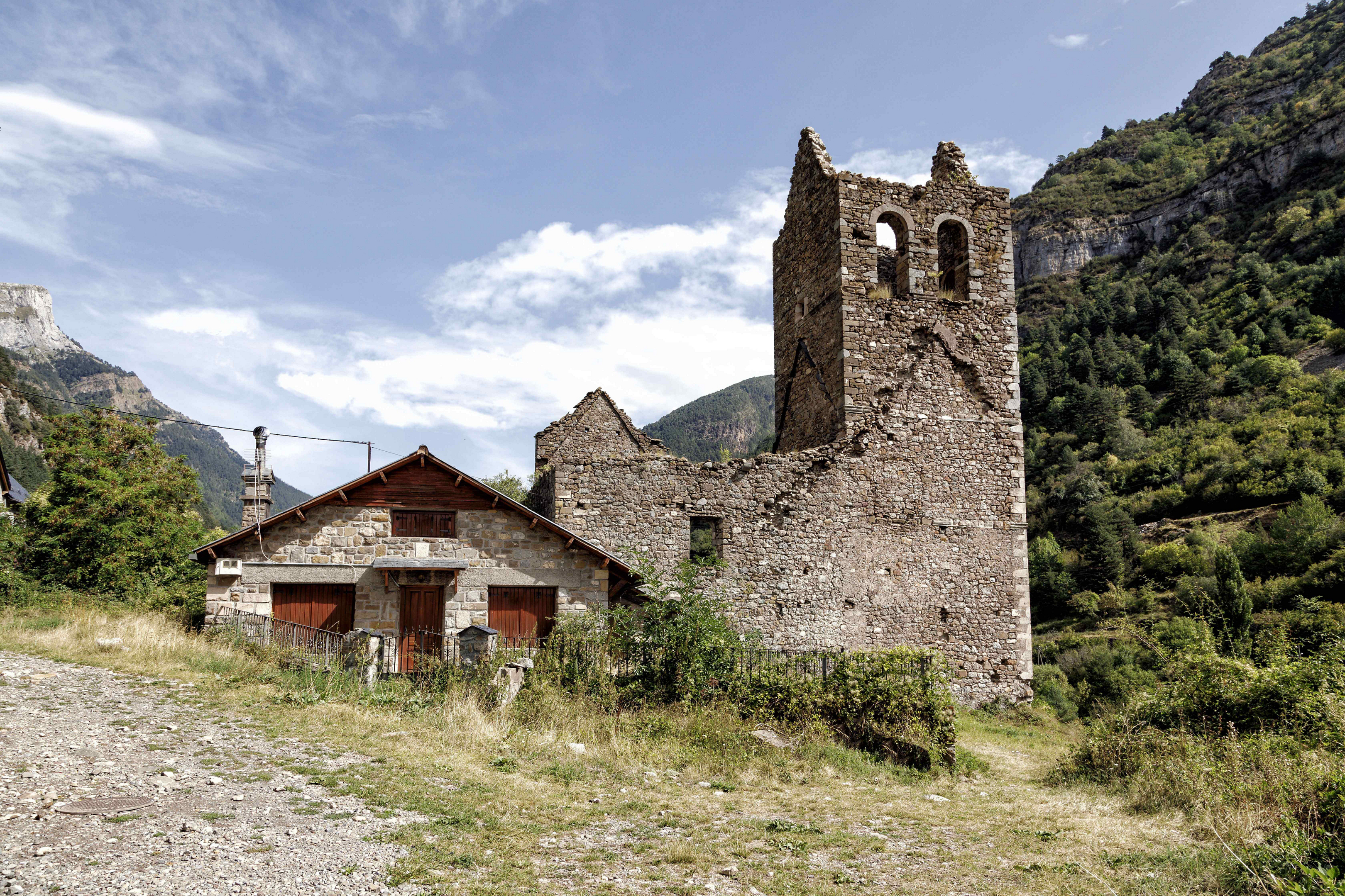 The town of Canfranc is an ideal place to base yourself when skiing in the pyrenees