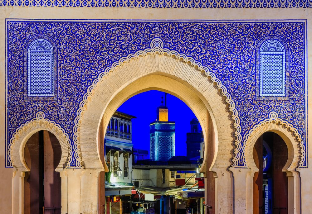 Things to see in Fez: A close-up of the dark blue mosaic detail on the entrance gate to the Medina