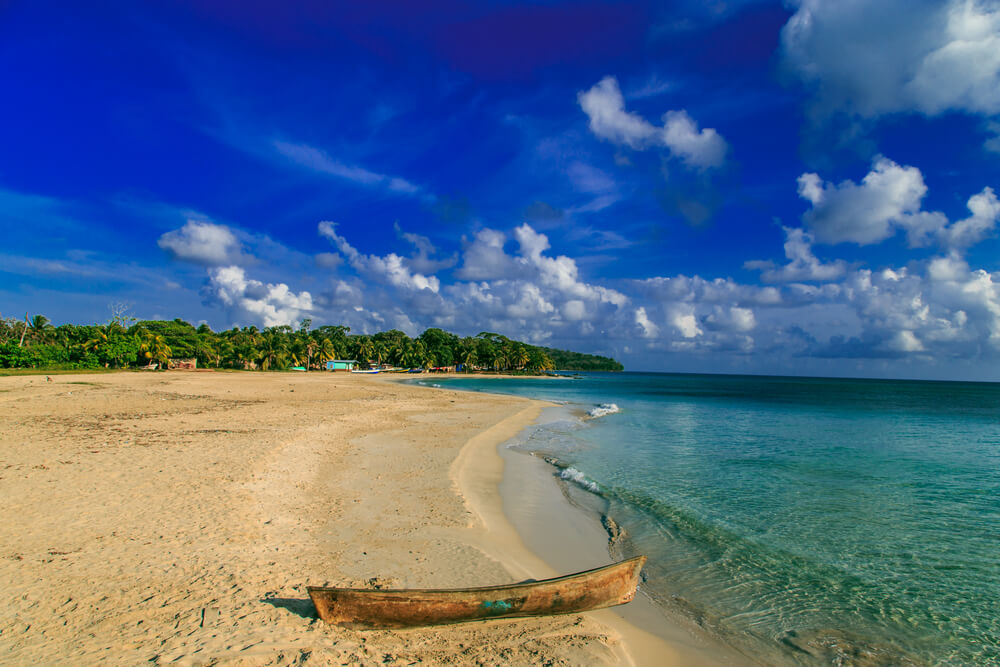 Nicaragua Sehenswürdigkeiten: Paradiesstrand auf Corn Island.