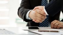Business people shaking hands; Shutterstock ID 1369426835; Jobnummer: 20746804; Projekt: PrÃ¤sentation; Endkunde: BASF SE, ESI/K Frau Schuh; Sonstiges: BASF SE, ESI/K Herr GÃ¶tzger