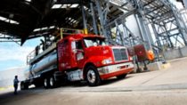 Der Verbundstandort Freeport ist der führende Produzent von Grundchemikalien, Zwischenprodukten und Faserprodukten.

Um die Lagerkosten niedrig zu halten, erwarten viele Kunden, dass die BASF sie mit Waren vom Verbundstandort Freeport nach straffen Zeitplänen, z. B. just in time, beliefert. Die BASF kann diese Anforderungen erfüllen. Abdruck honorarfrei. Copyright by BASF.

The Freeport Verbund site is the leading producer of basic chemicals, intermediates and fiber products. To contain storage costs, many customers expect BASF to supply goods from the Freeport Verbund site according to tight schedules, e.g. a just-in-time system. BASF is able to meet these requirements. Print free of charge. Copyright by BASF., Der Verbundstandort Freeport ist der führende Produzent von Grundchemikalien, Zwischenprodukten und Faserprodukten.

Um die Lagerkosten niedrig zu halten, erwarten viele Kunden, dass die BASF sie mit Waren vom Verbundstandort Freeport nach straffen Zeitplänen, z. B. just in time, beliefert. Die BASF kann diese Anforderungen erfüllen. Abdruck honorarfrei. Copyright by BASF.

The Freeport Verbund site is the leading producer of basic chemicals, intermediates and fiber products. To contain storage costs, many customers expect BASF to supply goods from the Freeport Verbund site according to tight schedules, e.g. a just-in-time system. BASF is able to meet these requirements. Print free of charge. Copyright by BASF.